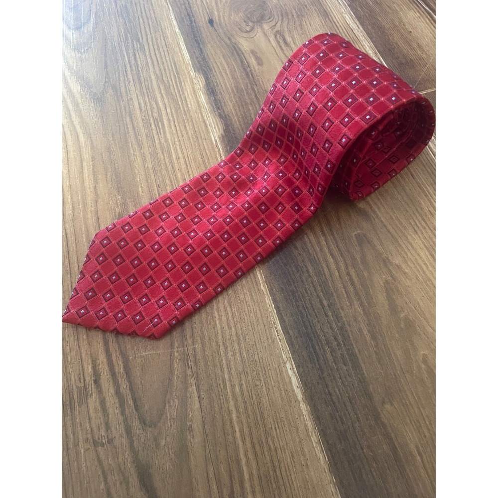 Vtg Marshall Fields Mens Red Geometric Square Silk Necktie Classic Formal